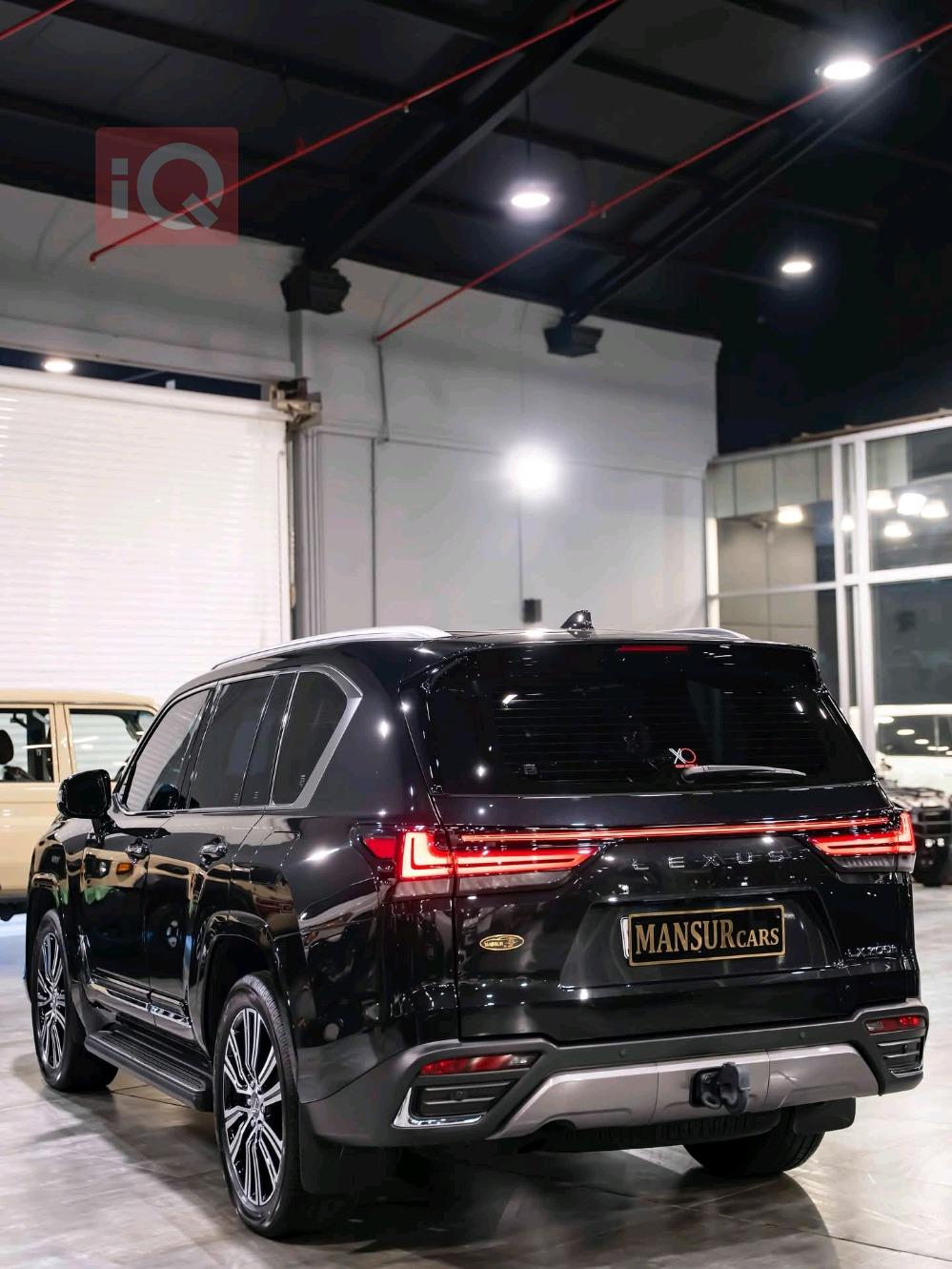Lexus LX